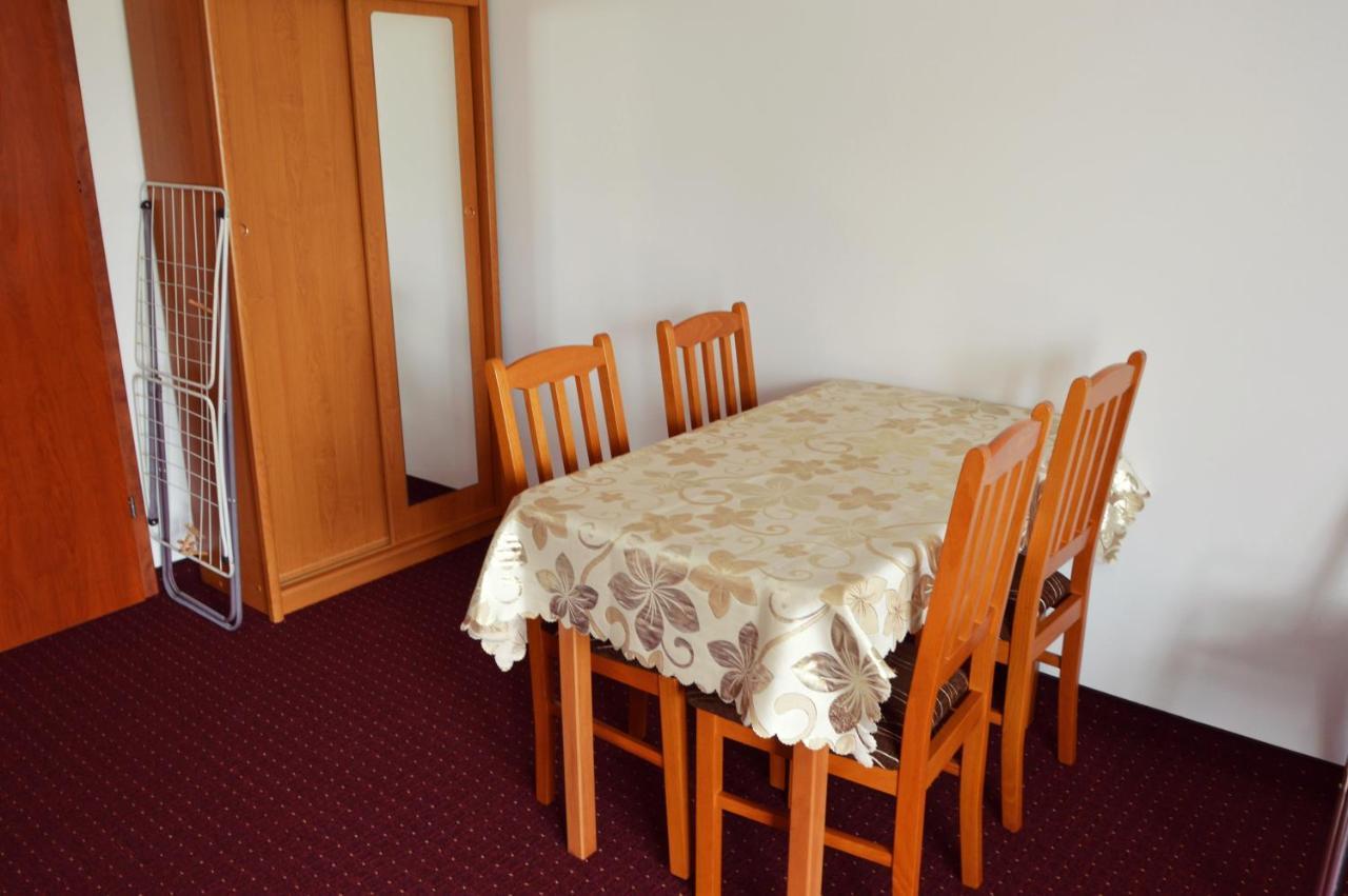 Pokoje Goscinne Orka Jaroslawiec Bagian luar foto
